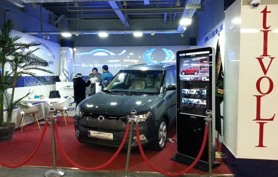 اجاره استند لمسی، کیوسک و نمایشگر نمایشگاهی | تجربه موفق اتوخسروانی