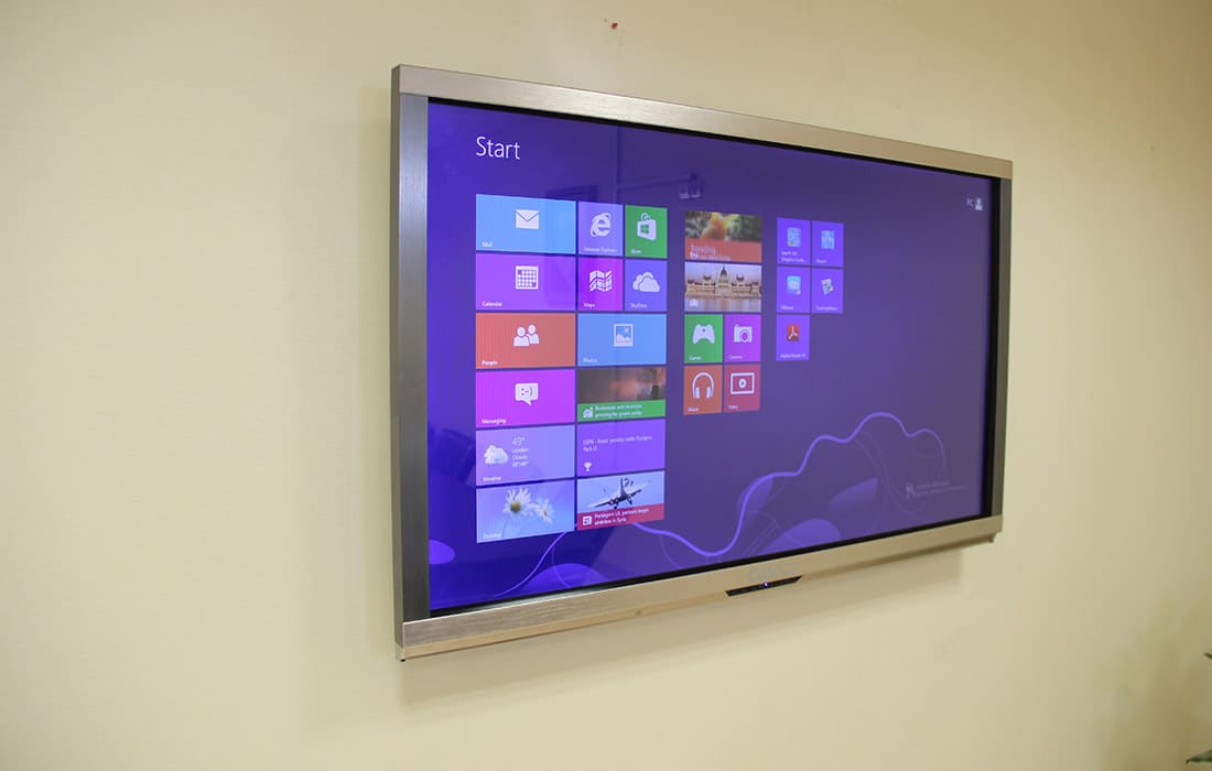 Cavac 65 inch IFPD at Fanava Card Office 3