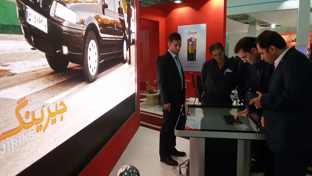 میز تاچ فروشگاهی