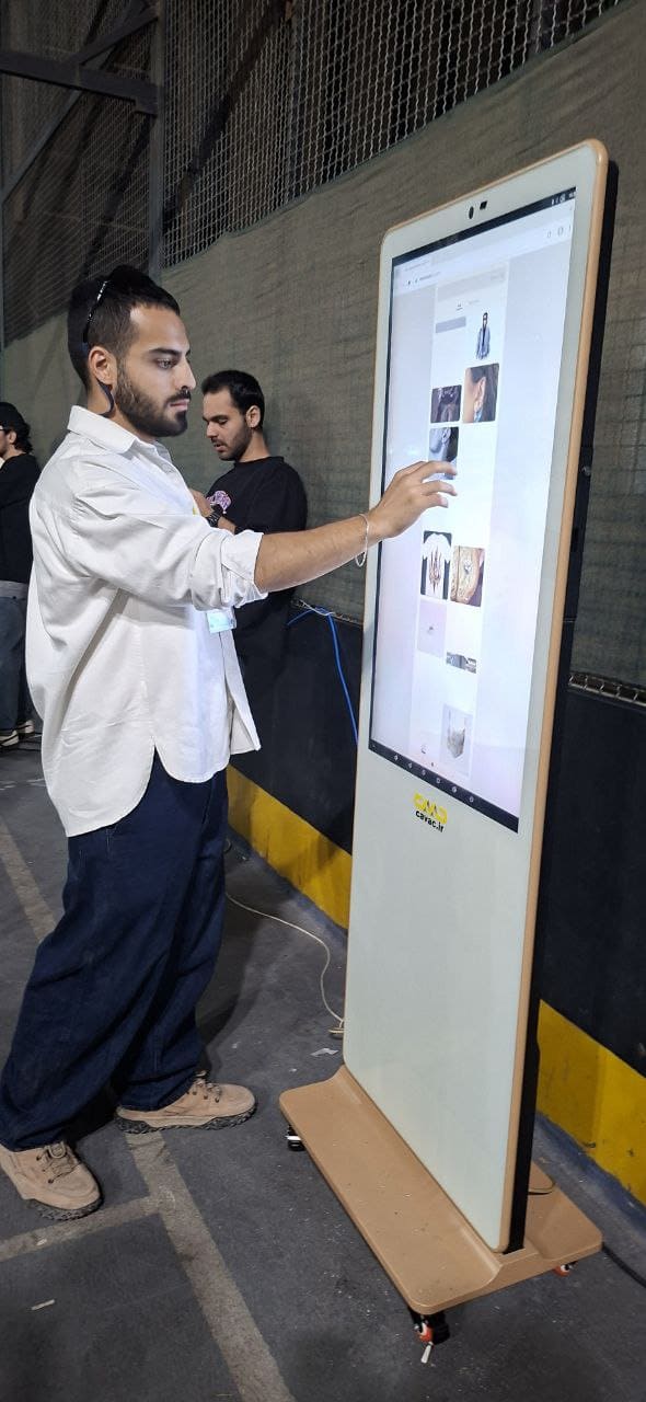 اجاره استند لمسی کاواک