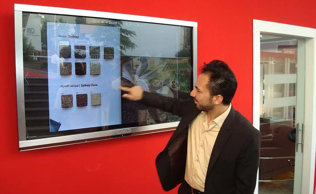 نمایشگر لمسی نمایشگاهی